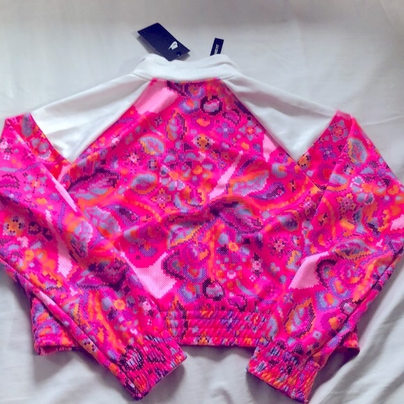 NWT - Nike Women's Sportswear Floral Printed Jacket 🧥 - Picture 2 of 9